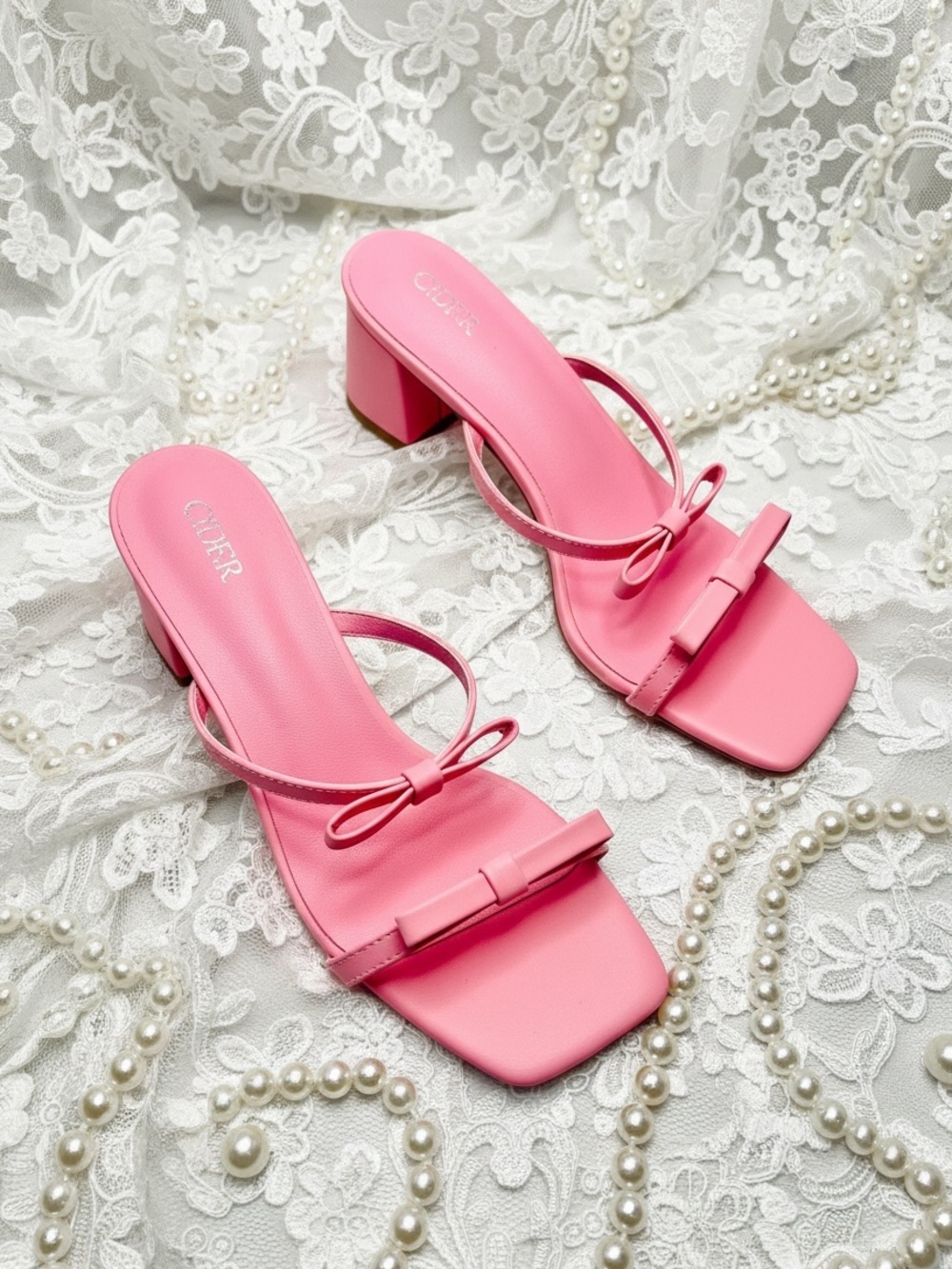 Cider Pink Bow Strap
Sandals size 9.5/41 NEW